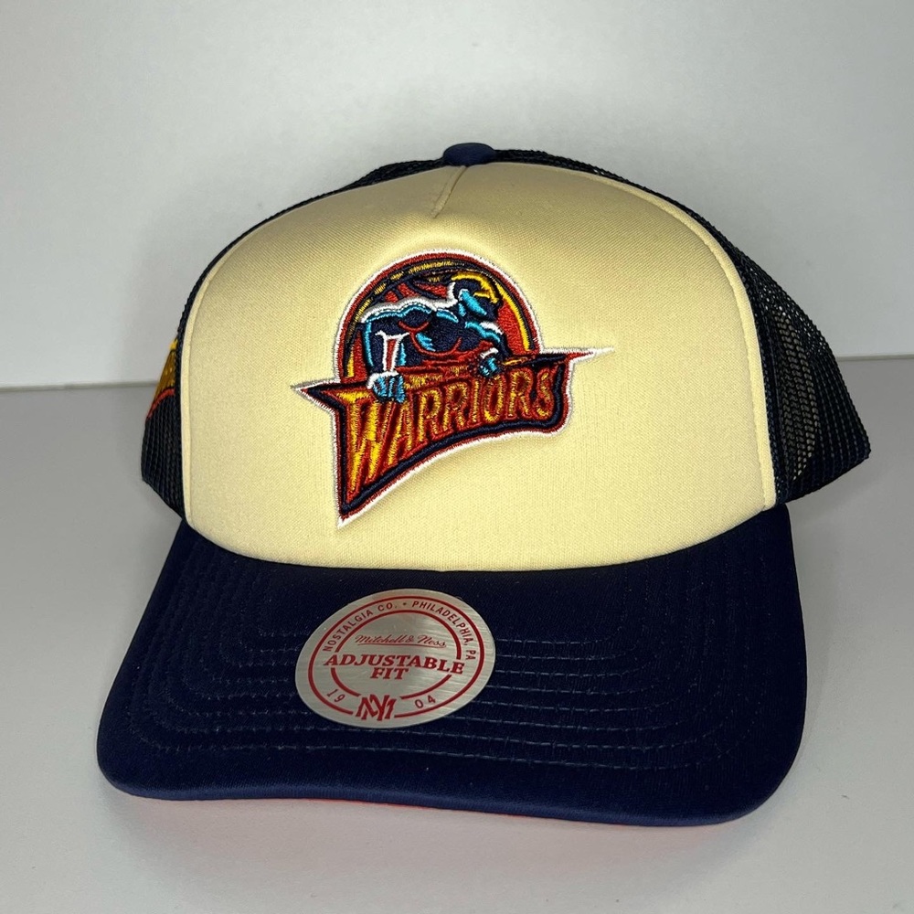 Mitchell. & Ness NBA Warriors Trucker Snapback